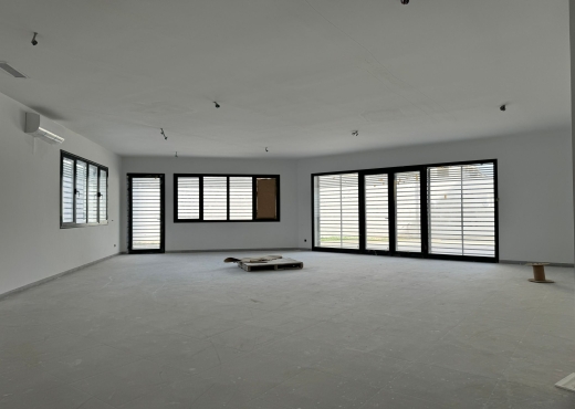Immeuble bureautique neuf au lac3