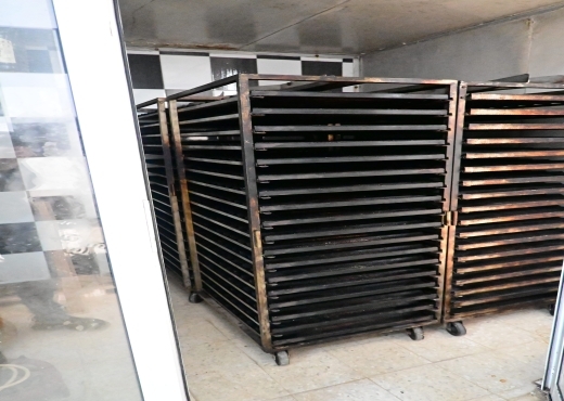 Boulangerie moderne entièrement équipée à louer