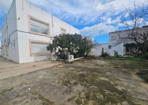 📍 Alain Savary – Tunis VILLA À VENDRE