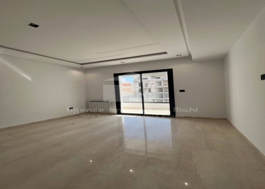 A VENDRE  S+2 à Sahloul 1