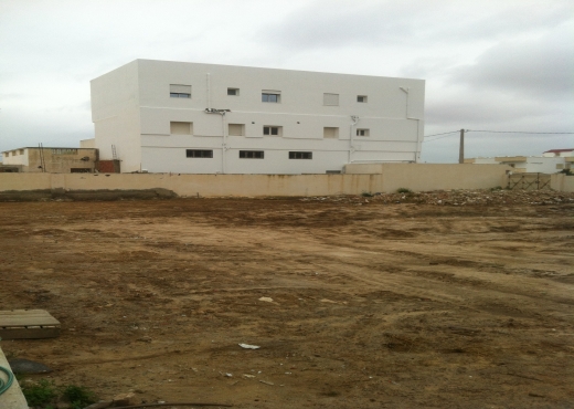 Terrain de 990 m² Route EL AINkm2