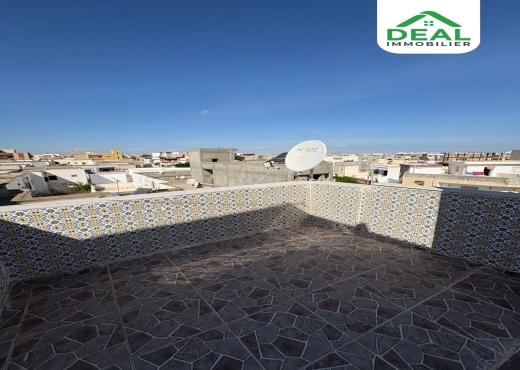 عمارة ذات طابقين بحي الرياض - سوسة