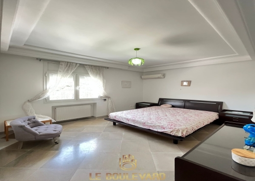 Villa S+4 Avec Piscine à benikhiar