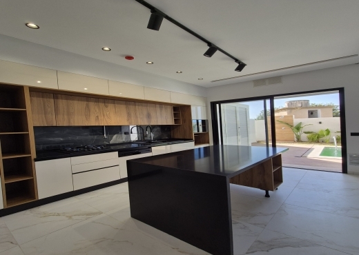 𝐀̀ 𝐕𝐞𝐧𝐝𝐫𝐞 – 𝐝𝐞𝐬  𝐕𝐢𝐥𝐥𝐚𝐬