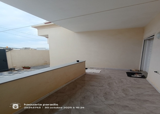 * A vendre une Maison au centre ville elhaoaria