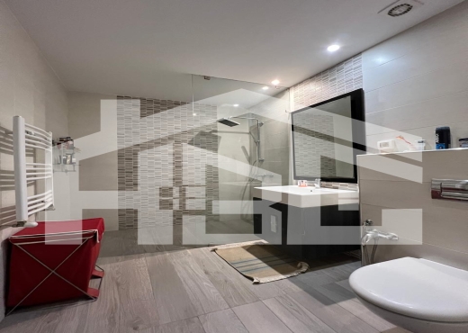 A vendre S+3  aux Jardins D'ennasr