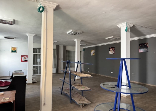 Super immeuble 2500m²au lac 3 kram