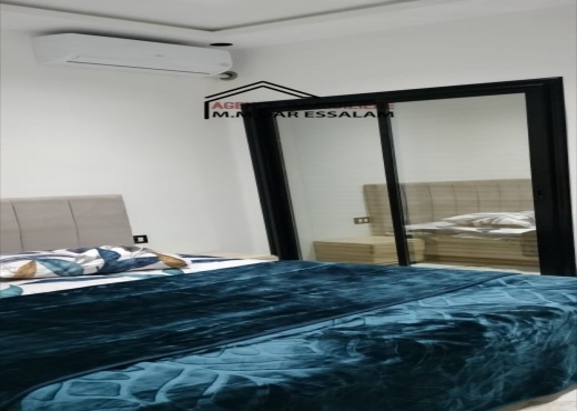 maison indépendante avec un garage