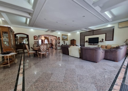 A Vendre Villa S+5 HS La Soukra