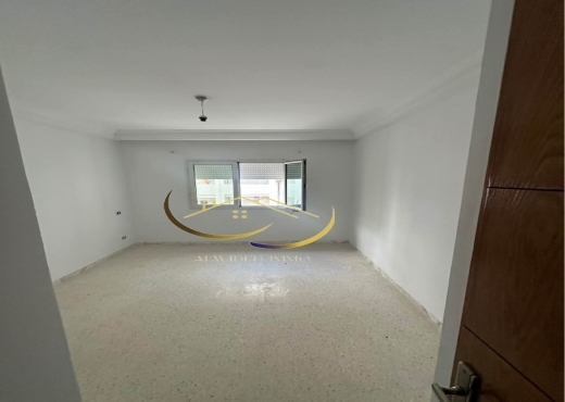 A louer un appartement s+3 à Cité wahat