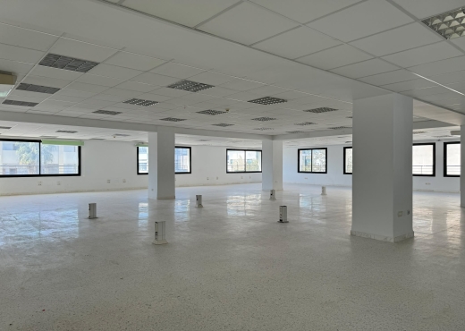 Immeuble bureautique1800 m²au kram
