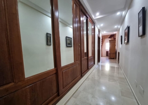 A Vendre Villa S+5 HS La Soukra
