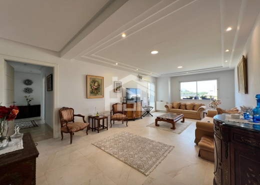 A Vendre S+3 de 149 m² à Ennasr 1