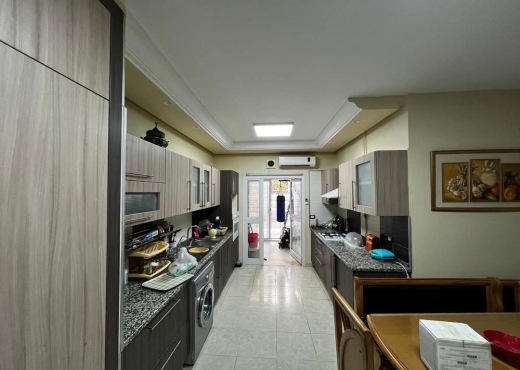MENZAH 9 C : APPARTEMENT S+4 AVEC