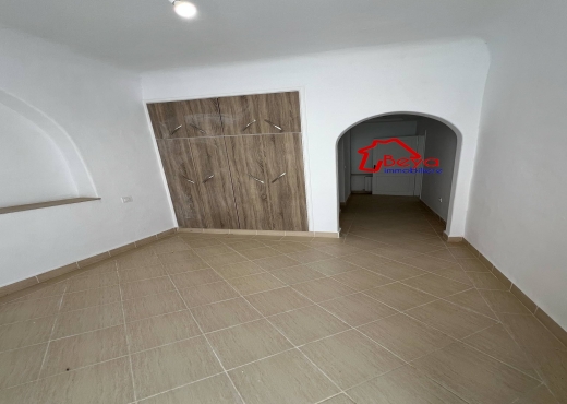 Une villa avec piscine