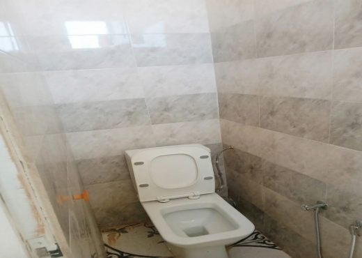 À VENDRE : MAISON INDÉPENDANTE + TERRAIN + GARAGE