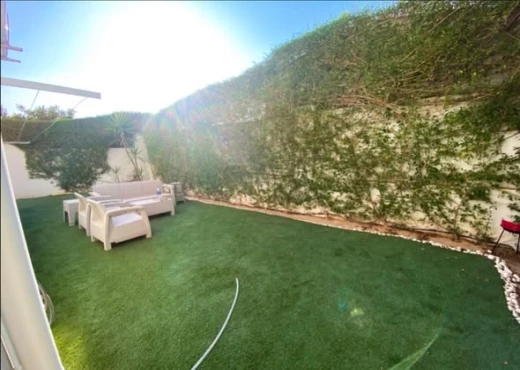 Appartement À Vendre à SFAX - 𝗩𝗲𝗻𝘁𝗲 𝘀+𝟮 𝗮𝘃𝗲𝗰 𝗷𝗮𝗿𝗱𝗶𝗻 - Immobiliere.tn - Photo 2