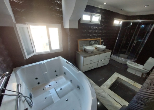 A Vendre Triplex a Bizerte Ville