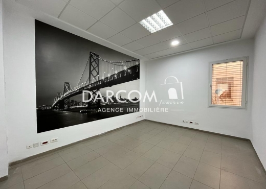 bureau 86 m² Hall+2 route marsa