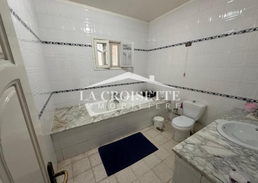 Villa S+3 à Gammarth Village