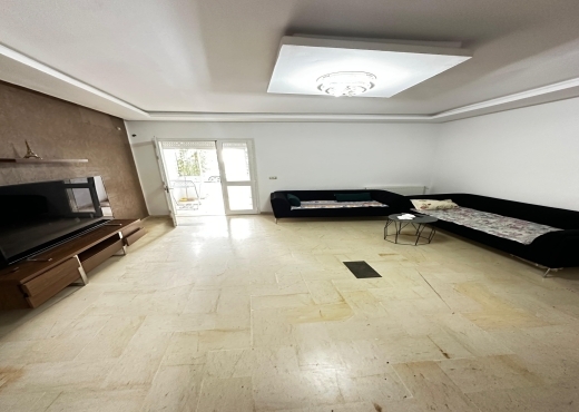 A vendre  S2 avec place parking sous sol