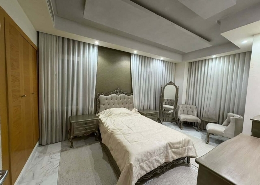 📍LES BERGES DU LAC 2 : APPARTEMENT S+4 DE TRES HA