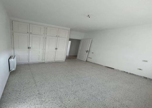 📍 ENNASR 1 – APPARTEMENT S+4 TRANSFORMÉ EN S+3 À