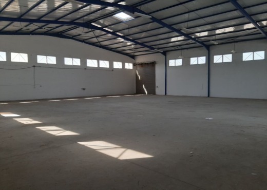 À louer : Dépôt 1250 m² avec 750 m