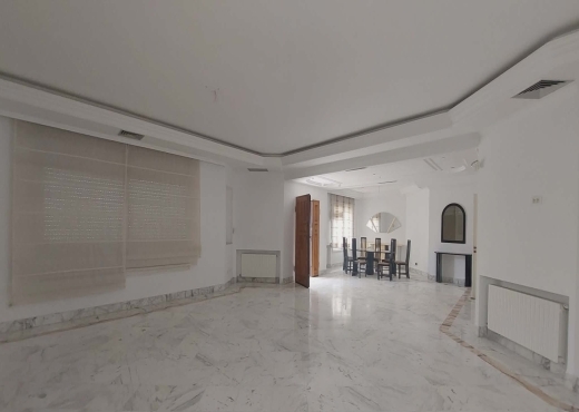 ENNASR 2 :  VILLA DE PRESTIGE AVEC PISCINE À LOUER