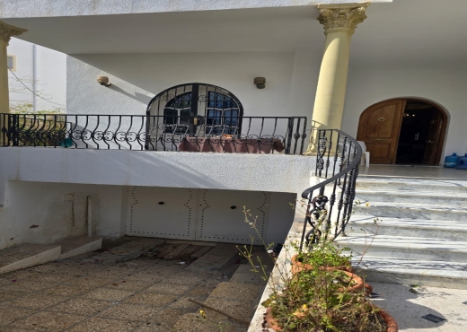 Villa S+5 Avec Jardin à Sahloul