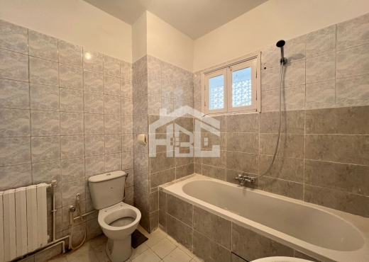 A louer s+3 de 124 m² à Ennasr 1