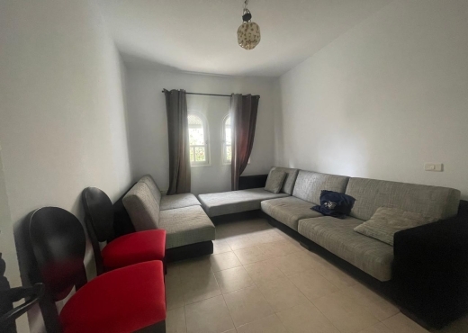 A vendre à Hammamet une villa S+4 de 300m²/440m² d
