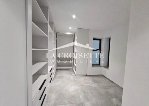 villa À Louer à TUNIS - Triplex s5 avec piscine à Gammarth - Immobiliere.tn - Photo 8