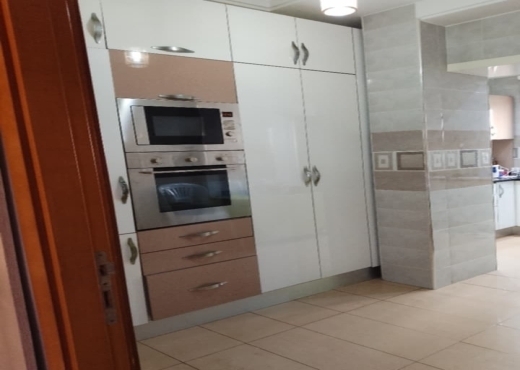 A vendre bel appart  S+2 au RDC avec terrasse