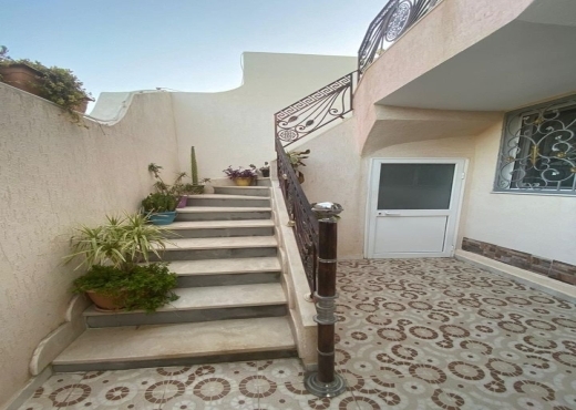 A vendre une villa RDC s+3 à nouvelle médina prés