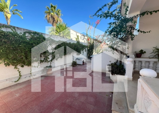 A vendre villa 764 m² Chotrana 3