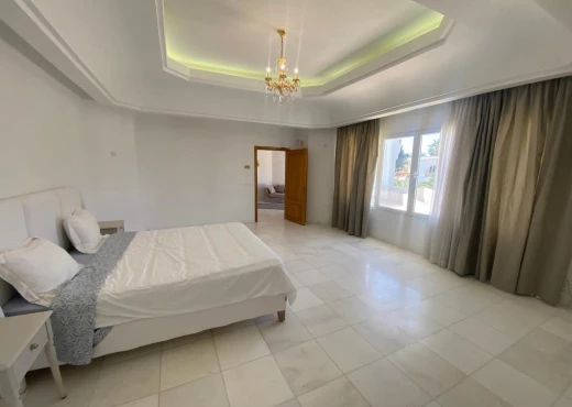 villa À Vendre à SOUSSE - VILLA S+5 STYLE USA AVEC PISCINE EN VENTE À KANTAOUI - Immobiliere.tn - Photo 6