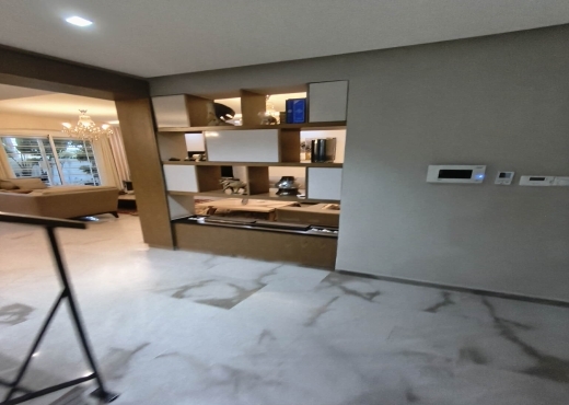 A Vendre S+4 triplex Ennasr