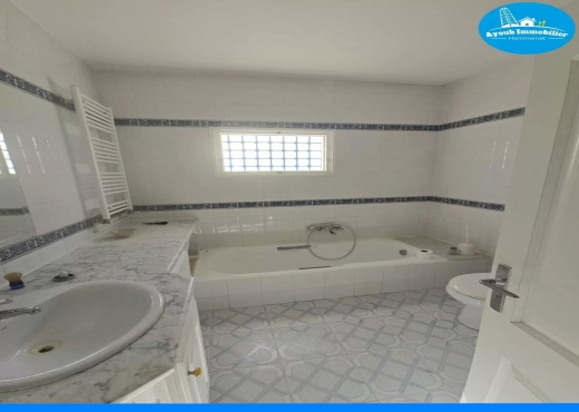 maison à louer à l'année