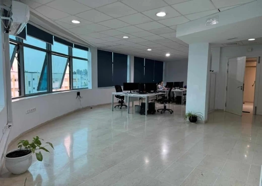 bureau À Louer à TUNIS - Joli bureau 350 m² à Alain Savary - Immobiliere.tn