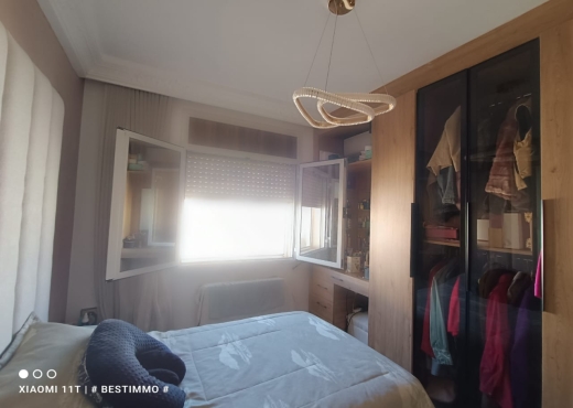 A vendre S+4 a Cité El Ghazela