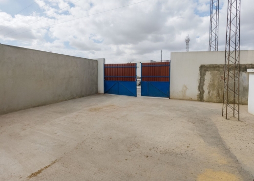 Dépôt industriel 500 m² à louer –