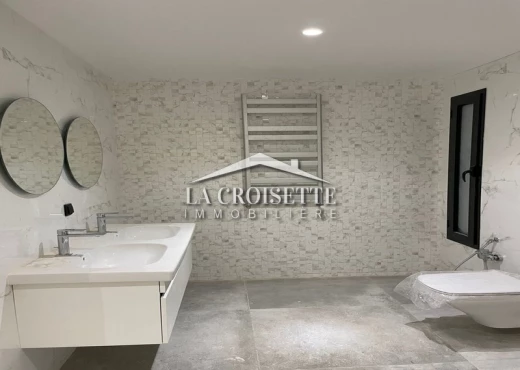 villa À Louer à TUNIS - Triplex s5 avec piscine à Gammarth - Immobiliere.tn - Photo 5