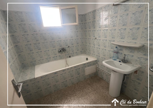 à vendre  à  cité sahafa - ghazell