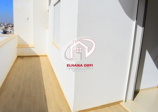 à vendre appartement s+3 pied dans