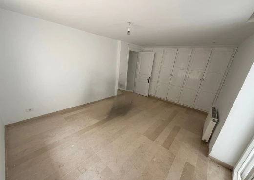rez de chaussée À Louer à ARIANA - 📍 MANAR 1 : REZ-DE-CHAUSSÉE DE VILLA S+4 À LOUER - Immobiliere.tn - Photo 9
