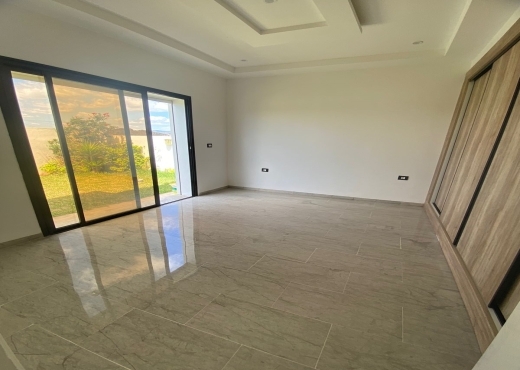 Pro-immobilière met en vente une villa S+4  à Monc