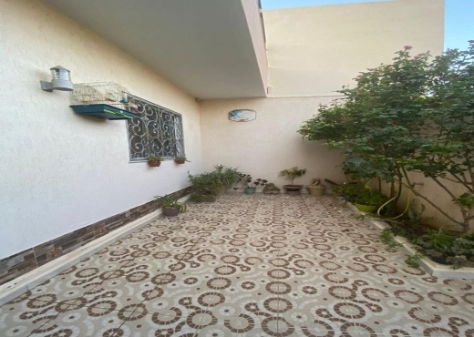 A vendre une villa RDC s+3 à nouvelle médina prés