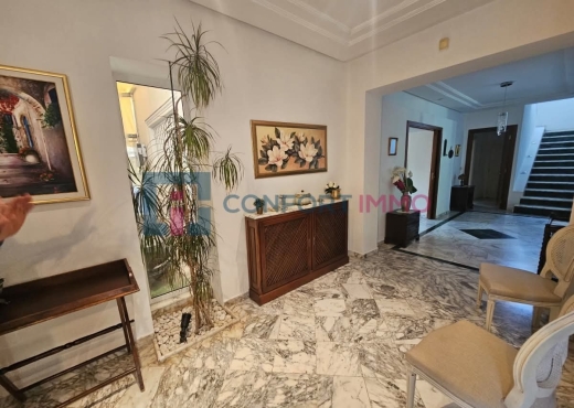 A Vendre Superbe Villa El Menzah4
