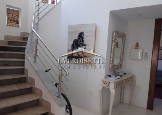 Duplex s+4 meublé à Ain Zaghouan
